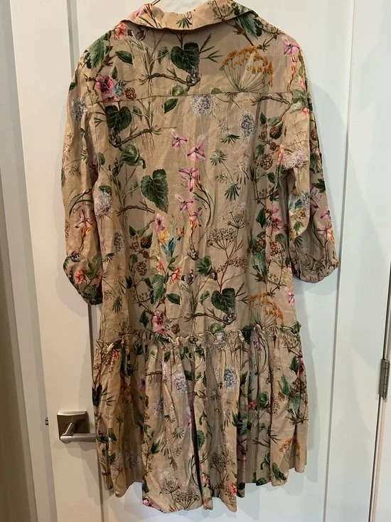 Cara Cara Beige Floral Button-Front Tunic with Green khaki Botanical Print XL - Picture 4 of 7